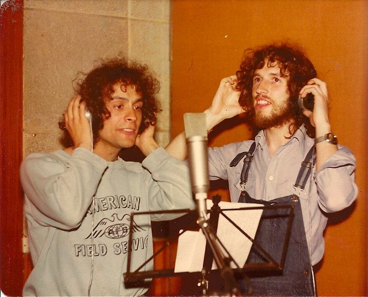 Alberto and Mento singing